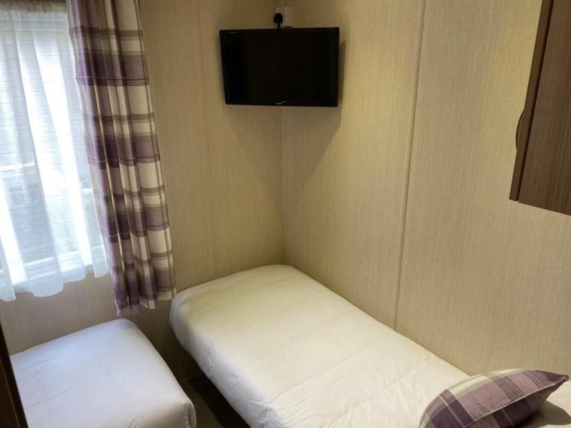 Kingfisher Court 2 Tattershall Lakes With Hot Tub Bagian luar foto